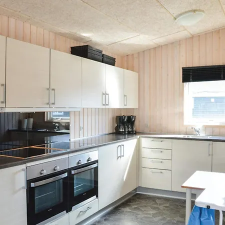 4 Star In * Thyborøn